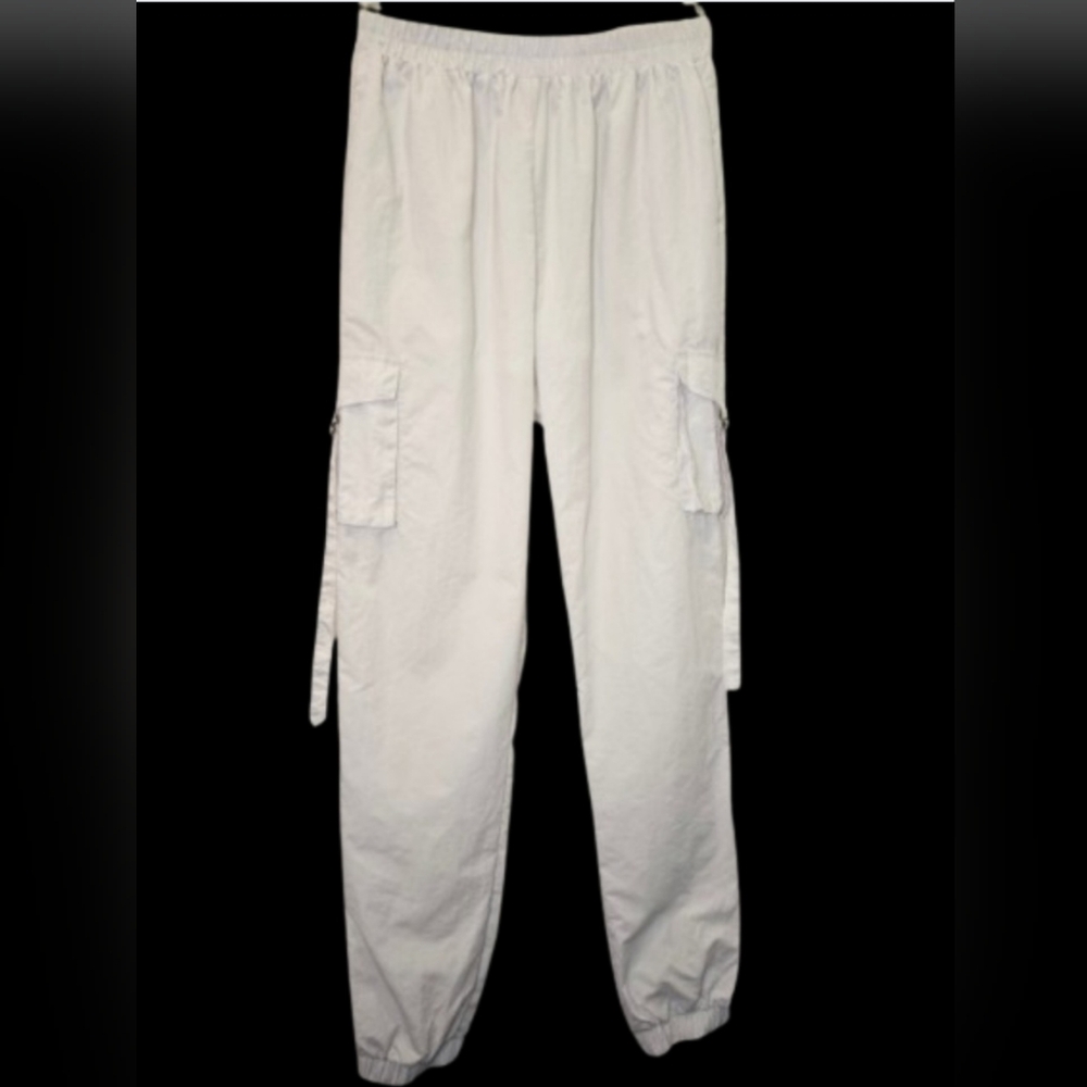 🌺NWT Hot & Delicious Cargo Pants
